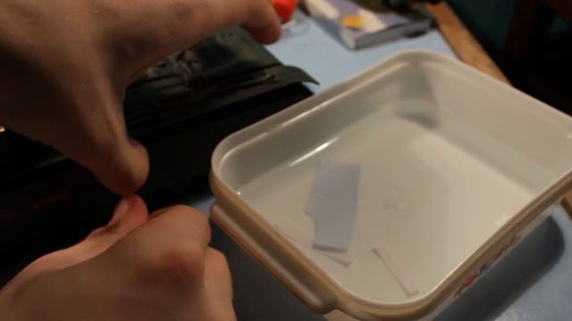 Наклеивание декалей на сборную модель смотреть онлайн