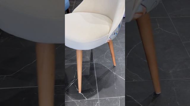 Даже обычный стул можно превратить в необычный😄 смотреть онлайн