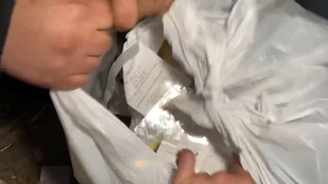FOUND iPAD MINI!!! Apple Store Dumpster Diving смотреть онлайн
