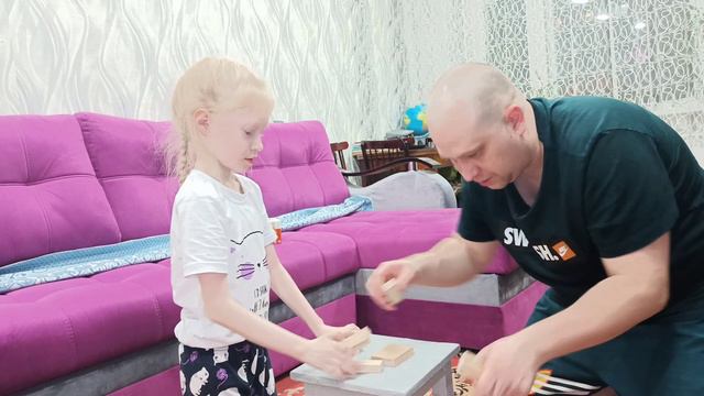 КАК МЫ С ПАПКОЙ 🔥СТроим Башню😜У кого рухнет 1-- тот проиграл смотреть онлайн