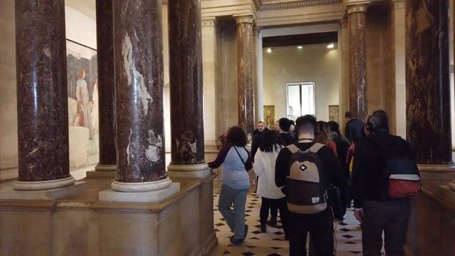 フランス ルーブル美術館【レディーススーツの解説付】LOUVRE PARIS FRANCE смотреть онлайн
