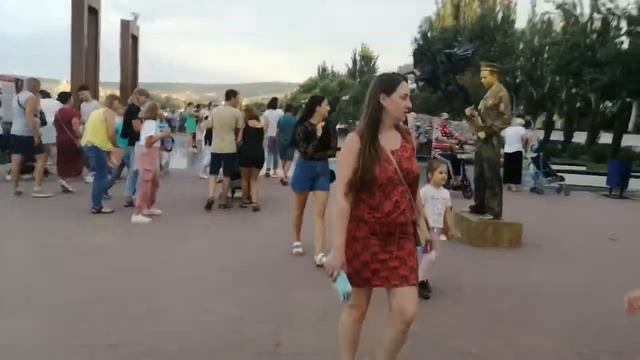Набережная города Феодосия в Крыму 14.08.2021 год. смотреть онлайн