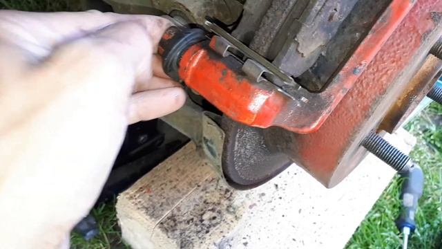 Kia Magentis 2.0crdi - oprava zadního brzdiče nebrzdí смотреть онлайн