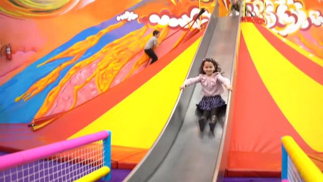 Детский центр Космостар смотреть онлайн