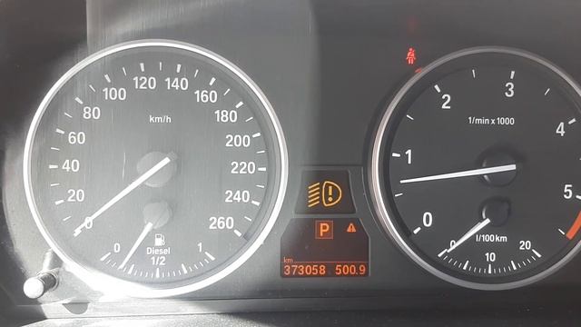 Напряжение АКБ через бортовой компьютер BMW Е60/Е61 смотреть онлайн