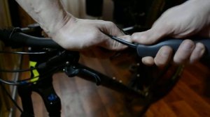 Как установить силиконовые грипсы ESI.Как легко одеть на руль.