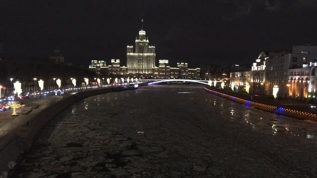 Москва. Высотка на Котельнической набережной. смотреть онлайн