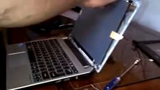 Tutorial Cara Ganti Lcd Laptop Acer Aspire One AOD756 Series