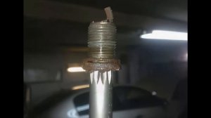 КАК ВЫКРУТИТЬ СЛОМАННУЮ СВЕЧУ ЗАЖИГАНИЯ? How to unscrew a broken spark plug?