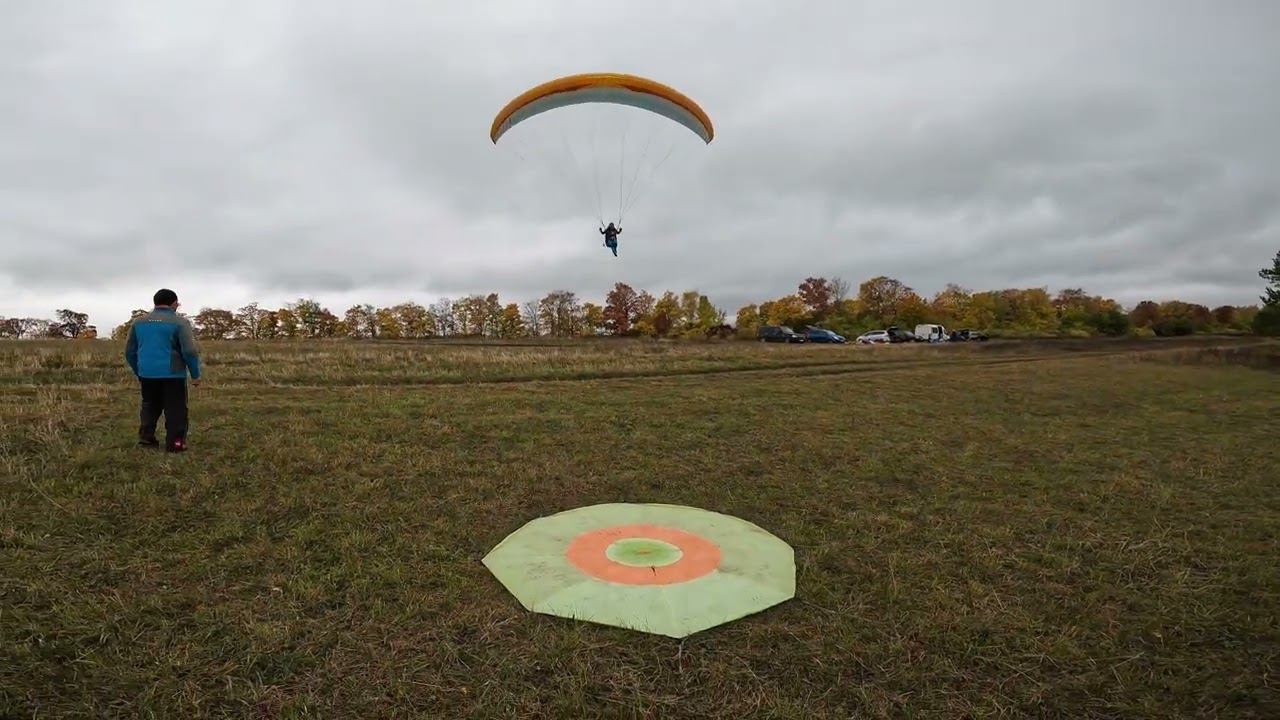 Видео 4К Тренировка наших спортсменов, полёты в динамике - параплан полёт на точность . смотреть онлайн