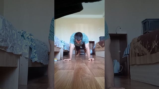 160#отжиманияотпола #отжимания #тренировка #pushups смотреть онлайн