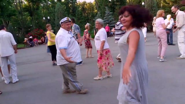 А ЛЕТО ЦВЕТА НЕБА! ТАНЦЫ ХАРЬКОВ СЧАСТЛИВЫЕ МОМЕНТЫ смотреть онлайн