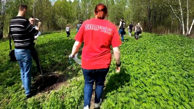 Посадили дуб в память о Максе Назарове! смотреть онлайн