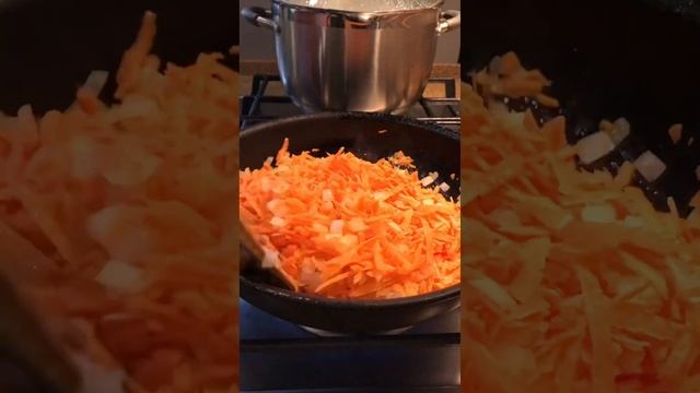 Суп с яичной лапшой, простой супчик на скорую руку ?