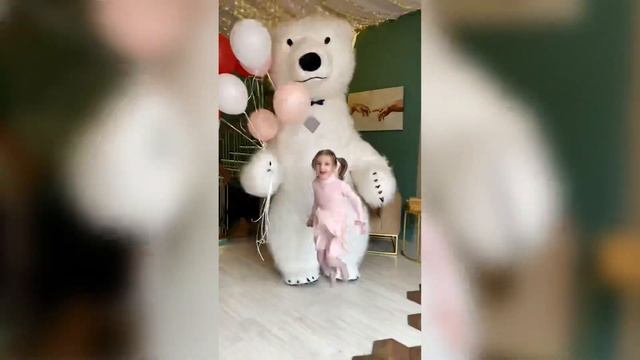 Большой белый мишка Умка. смотреть онлайн
