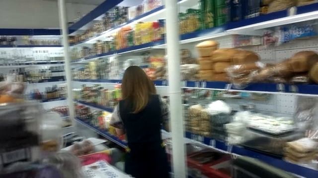 Лабинск. Хлеб продает хамка с грязными руками. смотреть онлайн