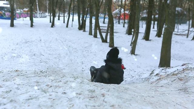 Тест драйв!? Ледянки! Санки!Покрышки!Катаемся с горки⛷️?!❄️ смотреть онлайн
