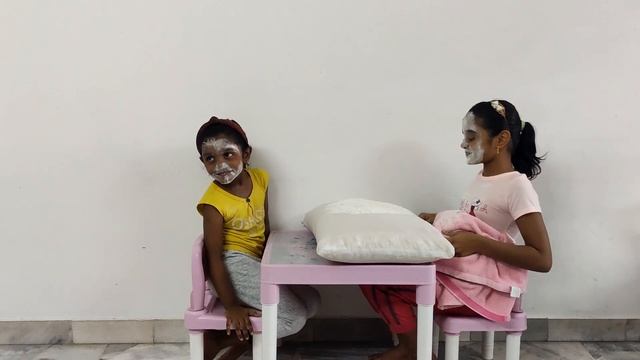 RIDDLES Challenge |FUN| SMACK HEAD GAME | Wonder Sisters | Teju | Srinidhi ? смотреть онлайн