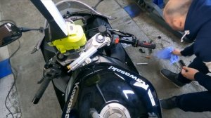 Меняем стоковую ручку газа на короткую Domino Racing