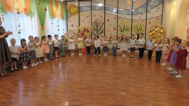 мл гр песня Осень в гости к нам пришла смотреть онлайн