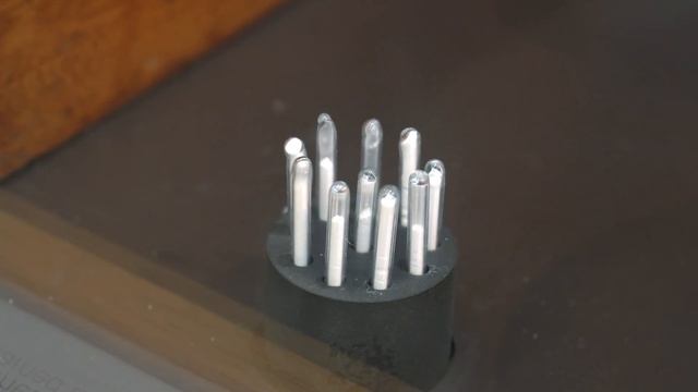 Радий - САМЫЙ РАДИОАКТИВНЫЙ МЕТАЛЛ НА ЗЕМЛЕ! смотреть онлайн