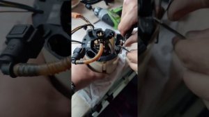 Замена фильтра грубой очистки бензонасоса на Пассат Б7.