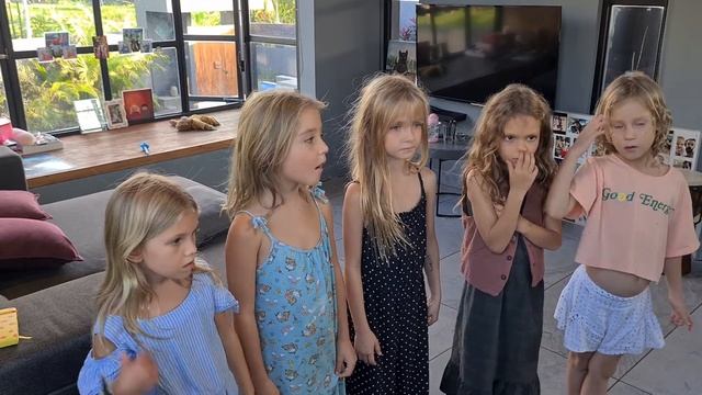 Вокальный урок в YOLOkids studio, группа 6-7 лет смотреть онлайн