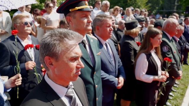 Волонтеры Победы. Возложение цветов совместно со Словений. смотреть онлайн