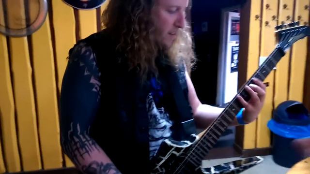 PISSGRAVE IN ERFURT (Tim and his KRAMER AXE!!!) смотреть онлайн