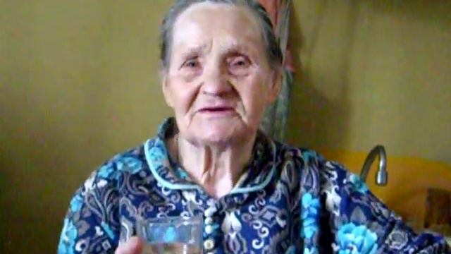 Бабушка поет смотреть онлайн