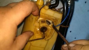 Mercedes ML W163 3.2l как заменить бензонасос  W163 ML 3.2 l how to replace a gas pump