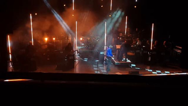 Tom Chaplin and the Leo Green Orchestra - Under Pressure (Palace Theatre, Manchester, 28/04/2019) смотреть онлайн