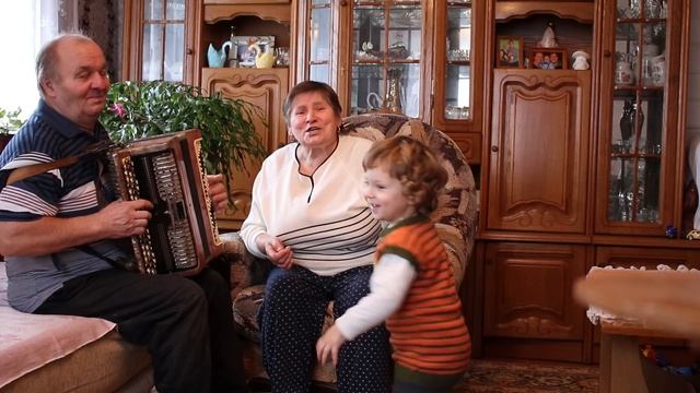 Семейный трио "Надзея и Паулы" :)))))) смотреть онлайн