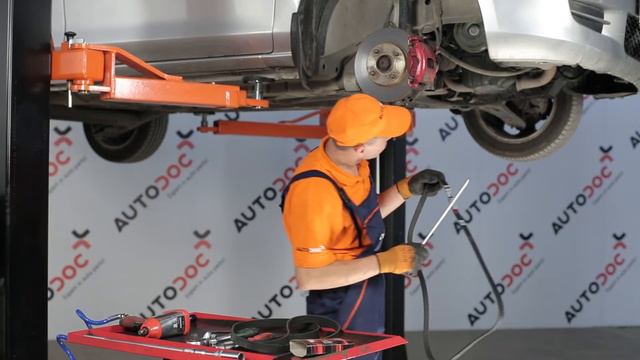 Pamācība: Kā Nomainīt MAZDA 2 DY Ģeneratora Siksna