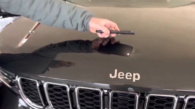 Jeep Rocky Mountain pearl coat paint first look смотреть онлайн