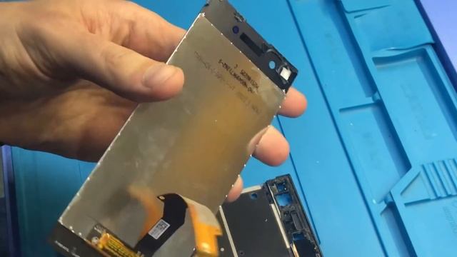 Замена дисплейного модуля на Sony Xperia XA1 (G3112) смотреть онлайн