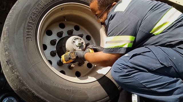 The Dewalt DCF891 Mid Torque Impact Wrench Gets Put To The Test!