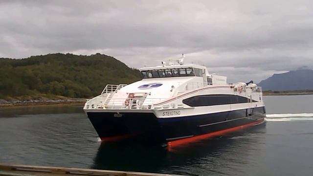 Cruise Superior Ship mooring || Nordlandsekspressen смотреть онлайн