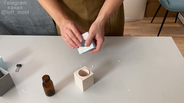 Аромадиффузор из гипса. Молд «МФ60 V2 квадратный» с бутылочкой. Силиконовая форма для диффузора смотреть онлайн