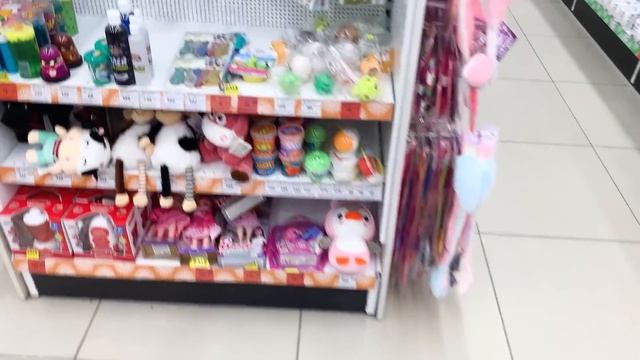 МАМА говорит ДА ? Мама КУПИЛА ВСЕ ЧТО я ХОЧУ! смотреть онлайн