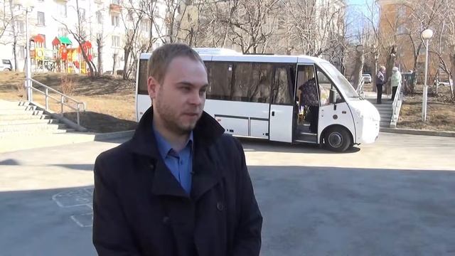 НОВЫЙ АВТОБУС У ТЕАТРА КУКОЛ "СКАЗ" смотреть онлайн