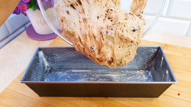 Das Leckerste Brot Aus Einfachen Zutaten. Roggenbrot Mit Rosinen. Brot Backen. Helga Kocht