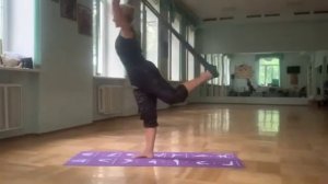 Растяжка с резинкой: часть 2, ноги и пресс. Педагог Воронцова Н. П.