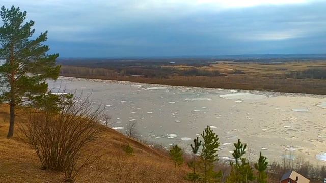 Ледоход на реке Белой. 2023 г. смотреть онлайн