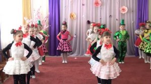 Каблучки, причёска  и весёлый взгляд - песня про бабушку