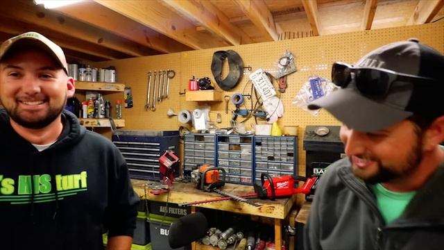 Milwaukee Battery Hedge Trimmer vs Husqvarna Gas Hedge Trimmer Converting Skeptic to Battery Power смотреть онлайн
