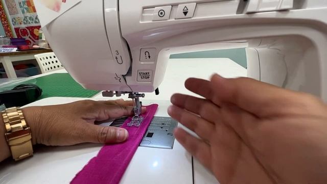 Elna eXperience 550 - How to use & program the knot button or tie-off button смотреть онлайн