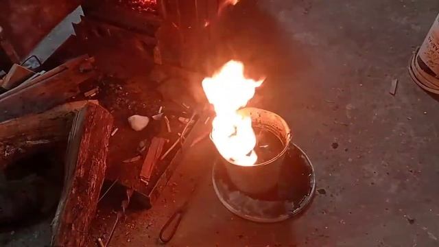 закалка топора в масле смотреть онлайн