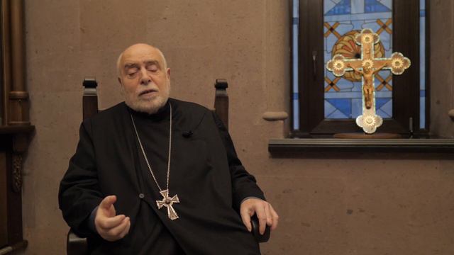 А верит ли он в то, о чем говорит? смотреть онлайн