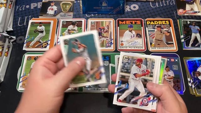ROOKIE AUTO & HOF LEGEND SP - Topps 2021 Series 2 Jumbo Box смотреть онлайн
